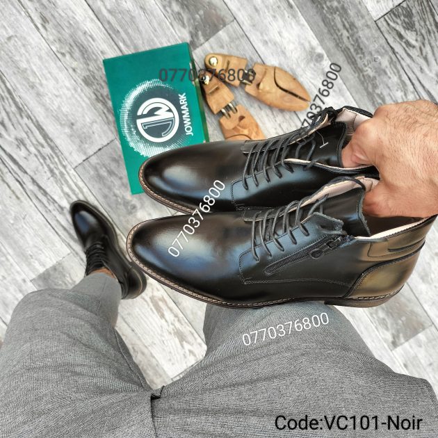 Demi botte  en cuir noir